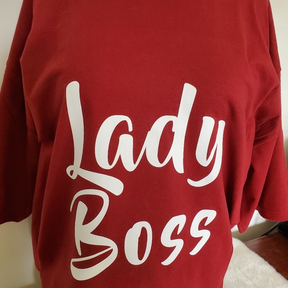 LADY BOSS GRAPHIC TEE - Picture 2 of 3